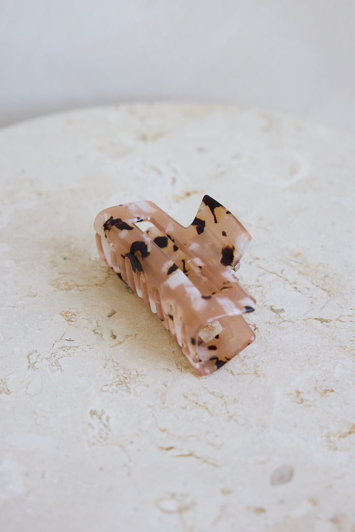 Coconuts Claw Clip Beige