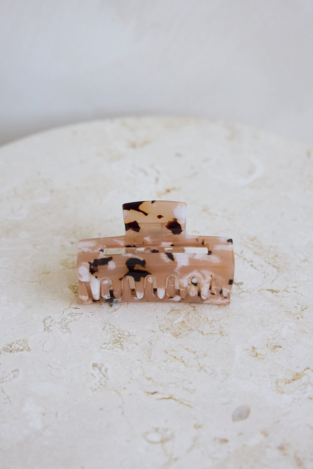 Coconuts Claw Clip Beige