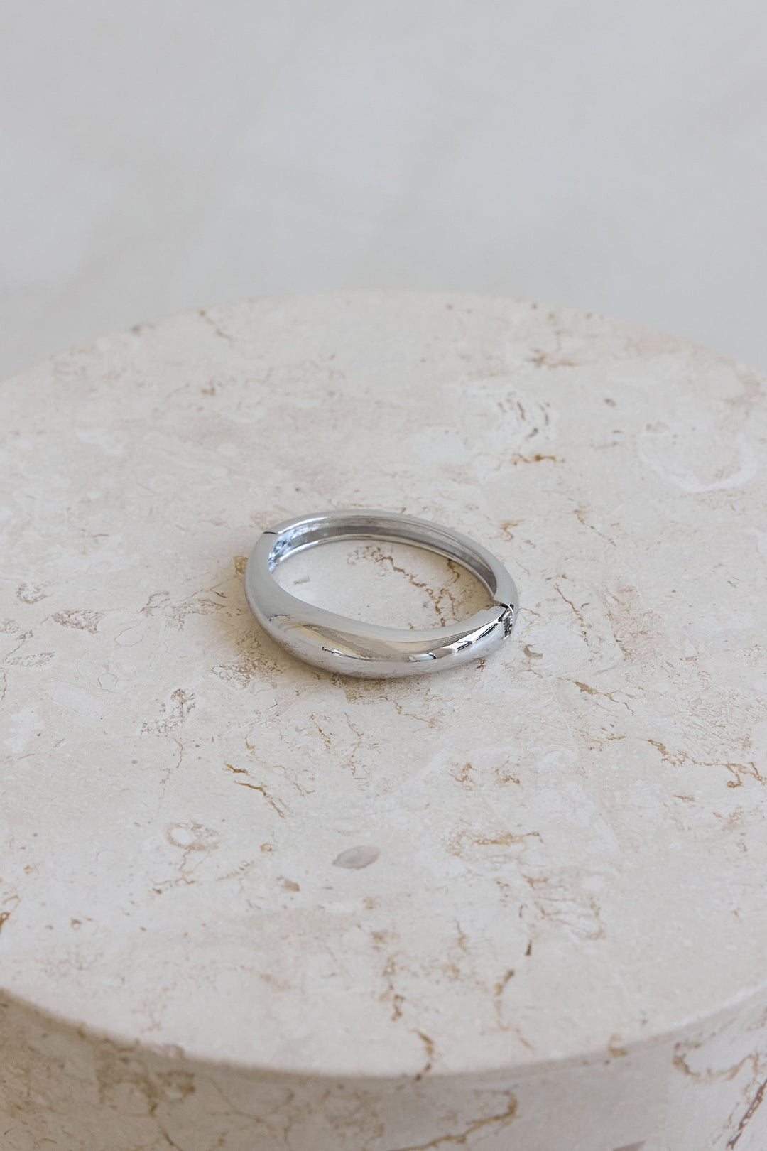 Simple Loves Bangle Silver